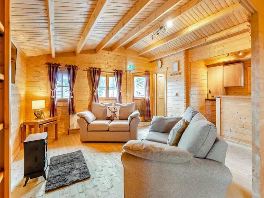 Lochinvar - Clydesdale Log Cabin With Hot Tub Airdrie Zewnętrze zdjęcie