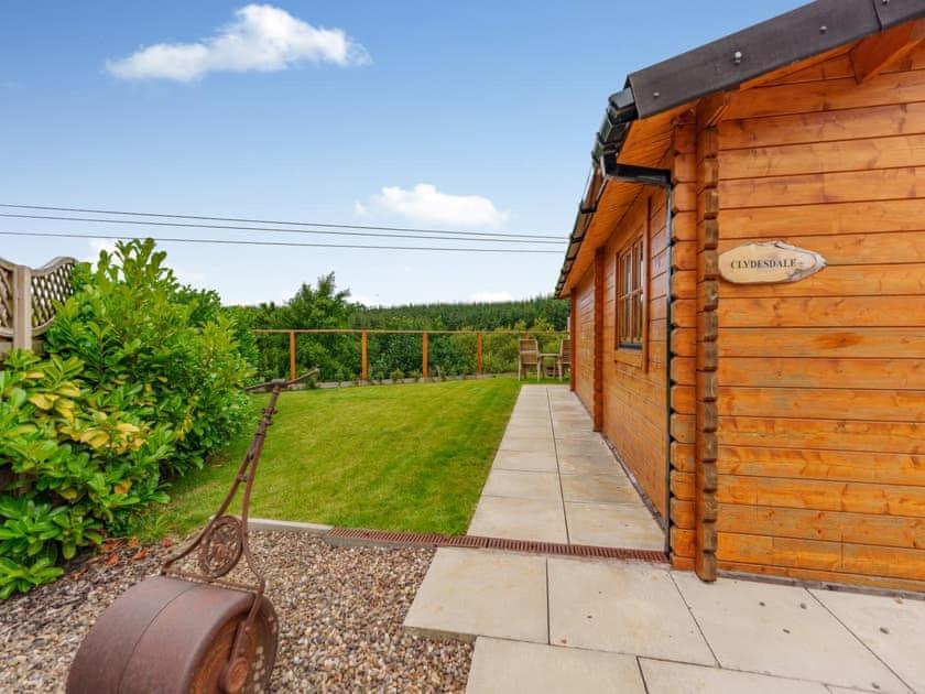 Lochinvar - Clydesdale Log Cabin With Hot Tub Airdrie Zewnętrze zdjęcie