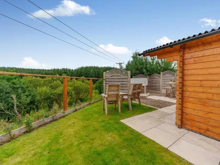 Lochinvar - Clydesdale Log Cabin With Hot Tub Airdrie Zewnętrze zdjęcie